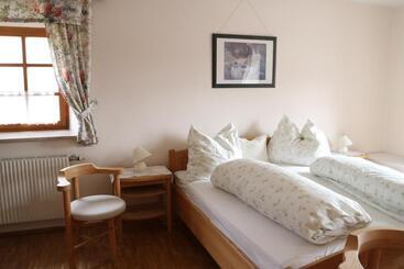 بنسيون Haus Schönegger