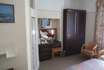 פנסיון Thalatta Guest House