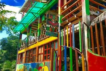 پانسیون Lazy Crab Hostel