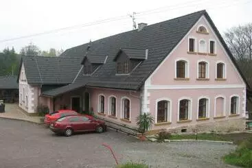 Majatalo Penzion U Pešíků