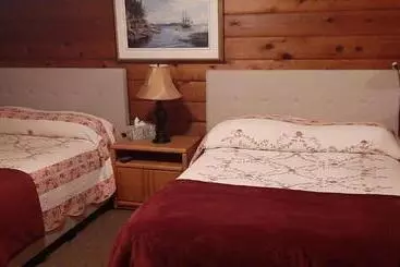 ベッドアンドブレックファースト Alert Bay Lodge