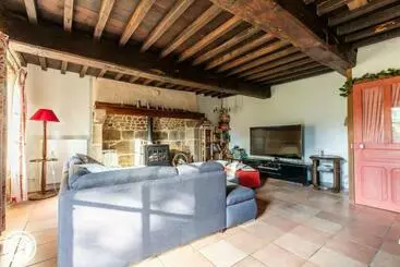 Aamiaismajoitus (B&B) Aux 2 Puys Gîte Le Lemptégy