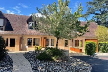 בית מלון כפרי Hôtel & Restaurant Le Manoir Des Cèdres Piscine Chauffée Et Climatisation