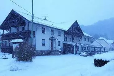 Retkeilymaja Restaurant   Pension Im Pfenn