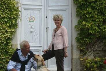 مبيت وإفطار Château Des Lutz