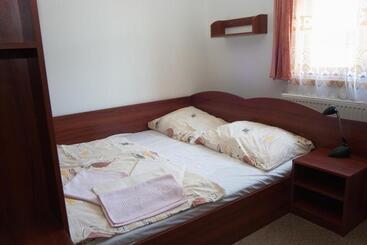 호텔 Penzion Rejviz