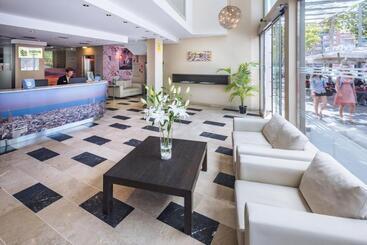 Отель Serhs Del Port