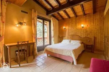 Aamiaismajoitus (B&B) Le Bois Des  Louison