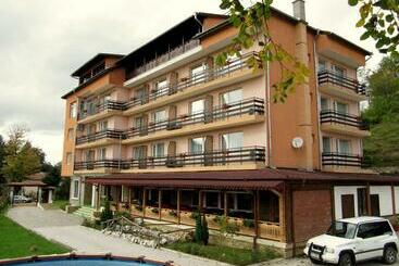 Family Hotel Lipite
