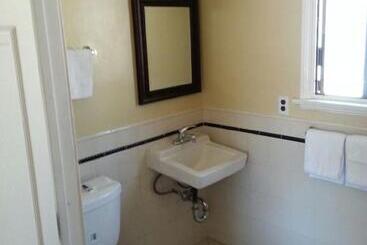 汽车旅馆  Mt. Gleason Motorlodge