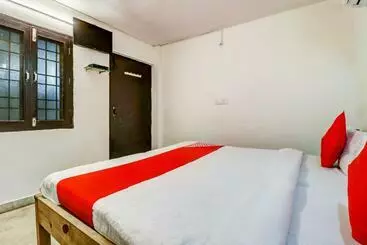 Otel Oyo 66434  Dhruv Inn