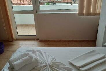 پانسیون Guest House Pepina