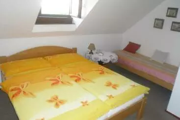 Majatalo Penzion Podhradí