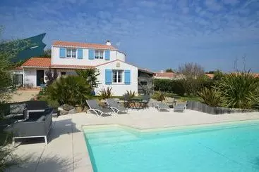 Majatalo L'abri Cotier