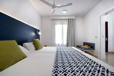 Huoneistohotelli Broncemar Beach Suites