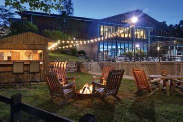 ホテル Shawnee Lodge & Conference Center