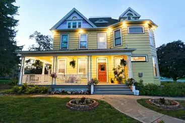 Lavender Fields Inn B&b