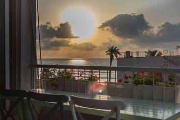 Hotelli Domus Bat Galim