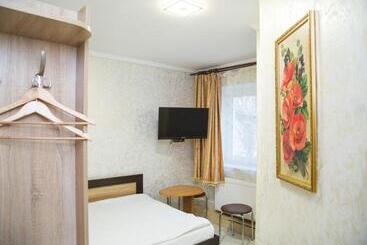 Hotel Economy Express Voyage Lviv