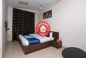 Hotel Oyo 5449  Sbd Guest House