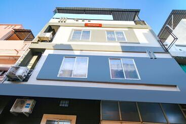 Hotel Fabexpress Royal Palace Inn