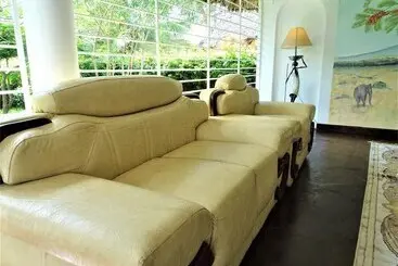پانسیون Room In B&b Watamu, Nestled Between Pristine Beaches And Lush Tropical Forest