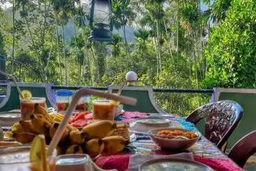 Hotell Cozy Homestay Waterfall Road Ella