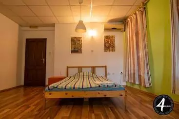 Pansiyon 4 Rooms