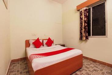 בית מלון כפרי Oyo Yer052 The Junction Resort & Cafe