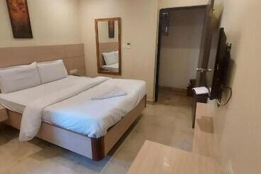 هاستل Sri Aditya Inn