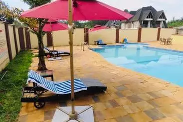 Hotel Khwesa Resort