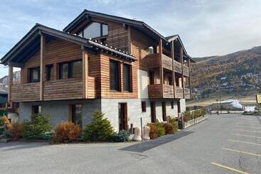 Aparthotel Cronox Vinecc