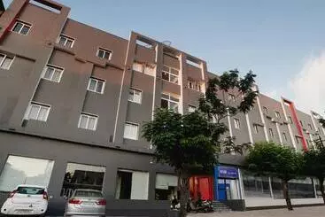 Hotel Oyo 76587 Townhouse Shamshabad