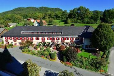 הוסטל Gasthaus Gostišče Trattoria Ogris