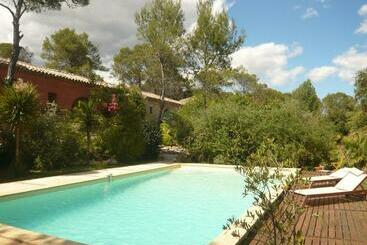 צימר L'ostal Du Pic St Loup