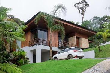 Ecolirios Boutique Hotel & Villas