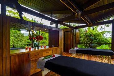 Ecolirios Boutique Hotel & Villas