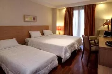 Hotel Athina Airport