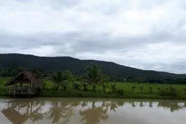 هتل Karuna Resort