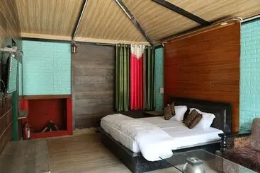 Hotel Rakatal Rocks Resort
