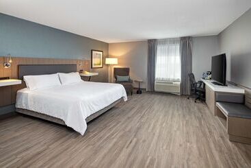 هتل Hilton Garden Inn Halifax Airport