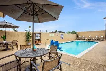 Hotelli Holiday Inn Express & Suites Costa Mesa, An Ihg