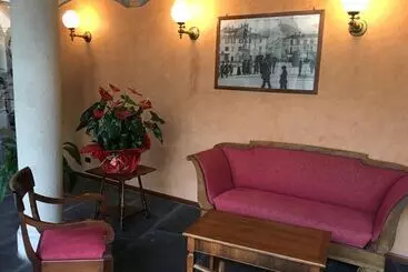 Отель Albergo Le Due Corti