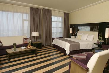 هتل Four Points By Sheraton Le Verdun