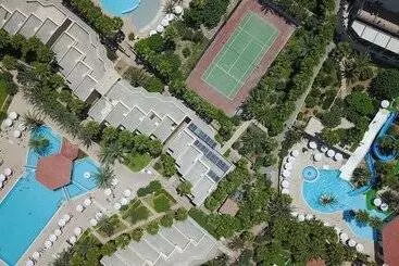 בית מלון כפרי Oscar Resort