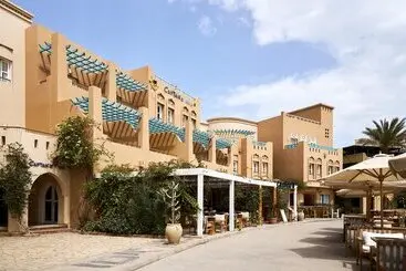 هتل Captains Inn