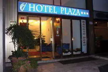 فندق Plaza Varese