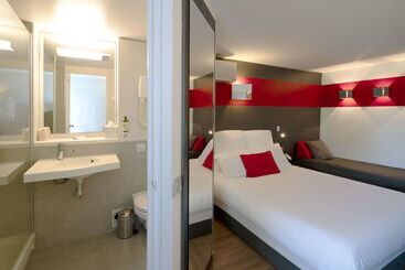 Best Western The Hotel Versailles