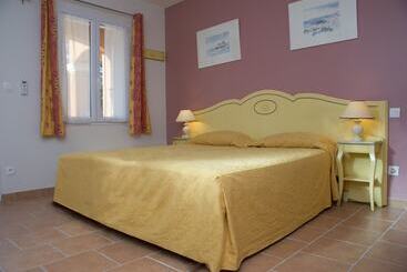 Hotelli Appart  Court Inn Suites