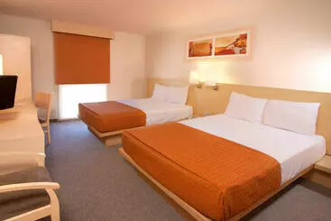 Hotel City Express Tepatitlán